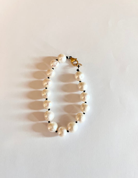 Capri bracelet- black