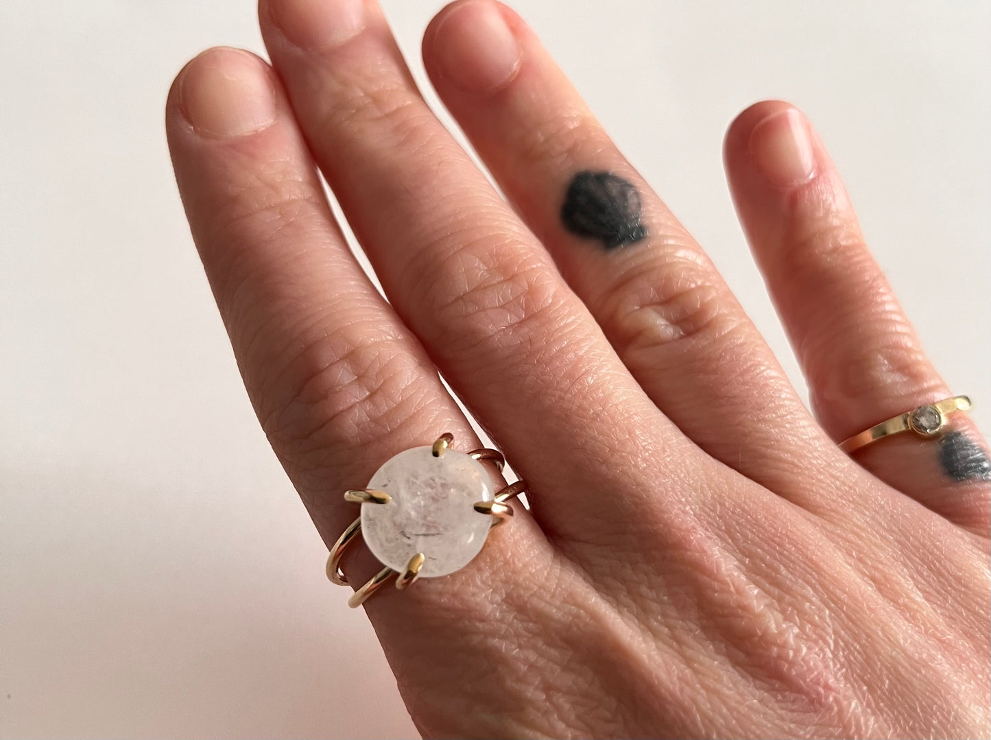 Street fair ring in quartz