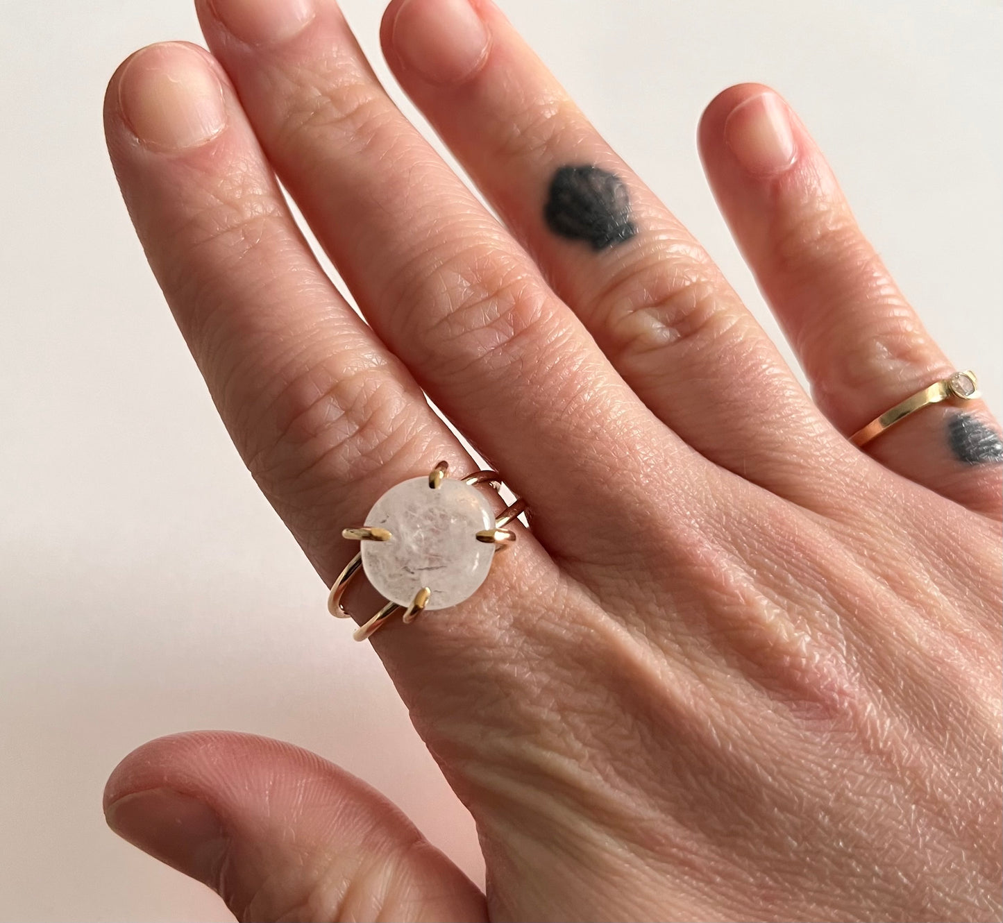 Street fair ring in quartz