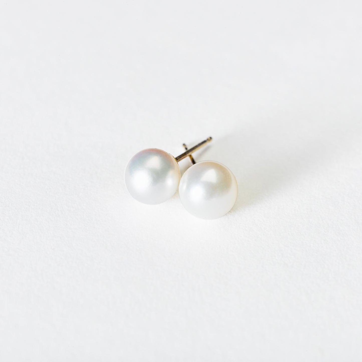 PEARL STUDS