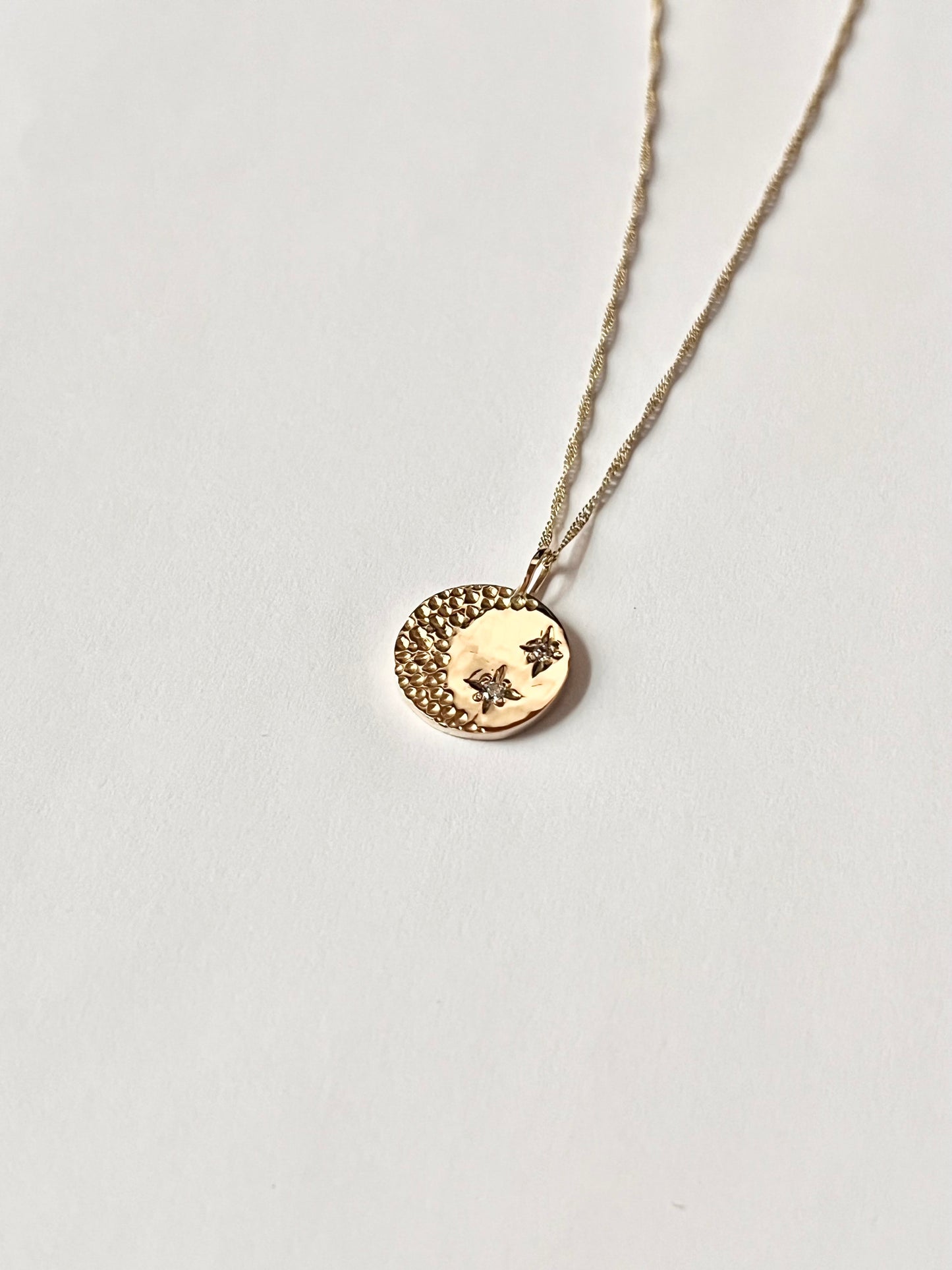 Collier scintillant