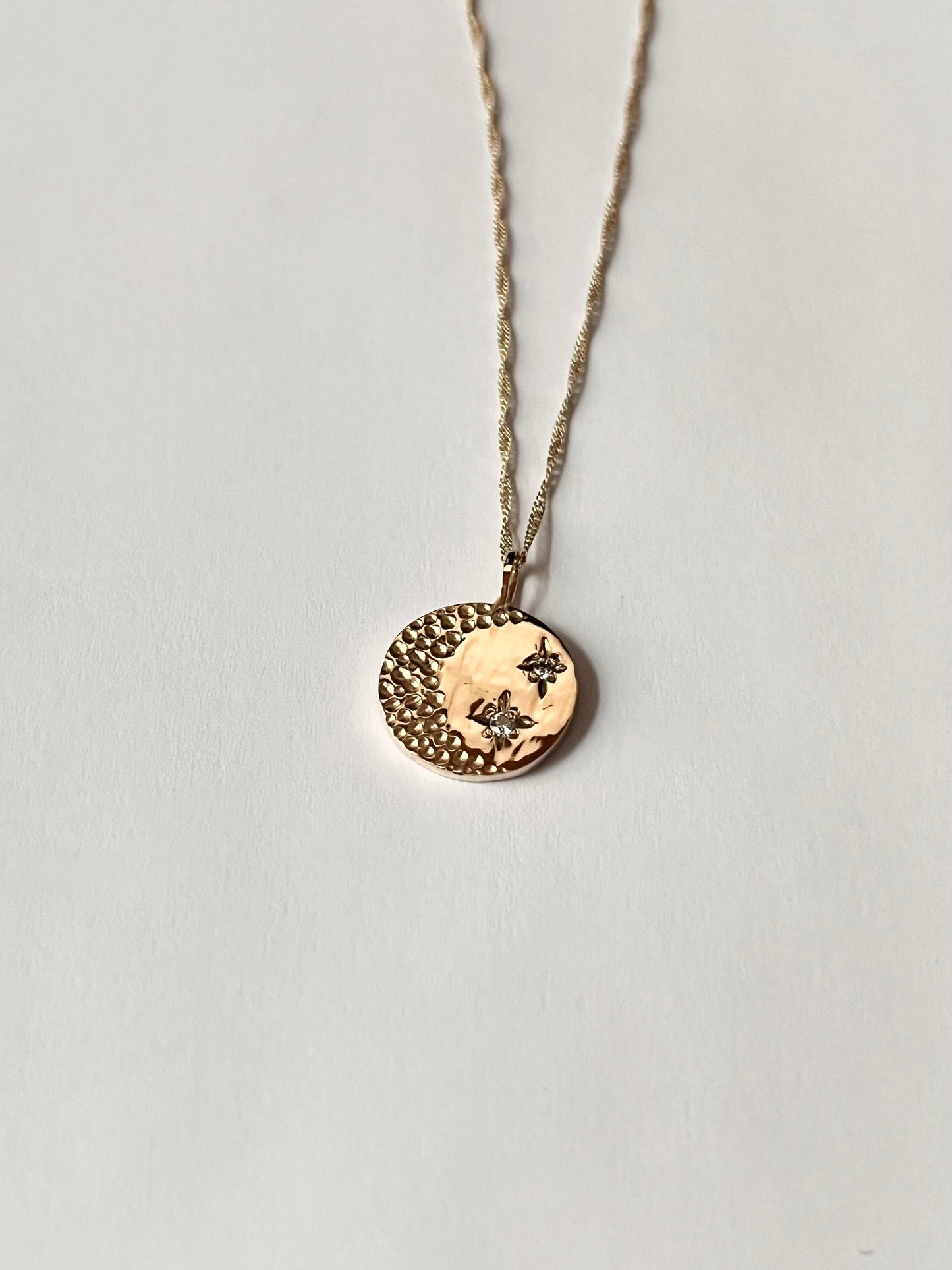 Collier scintillant