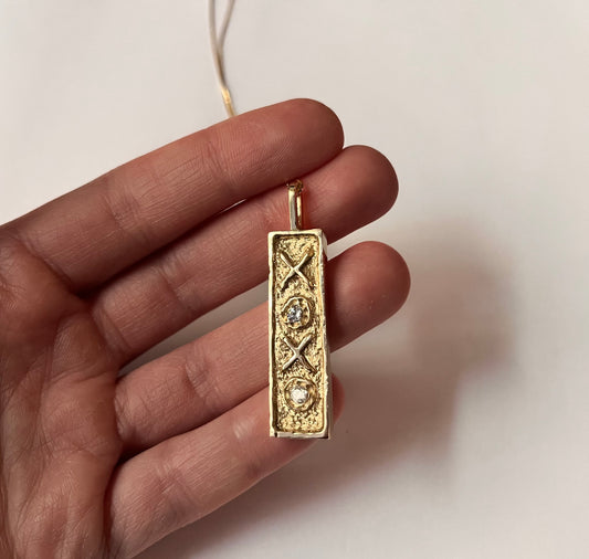 XO Artifact necklace