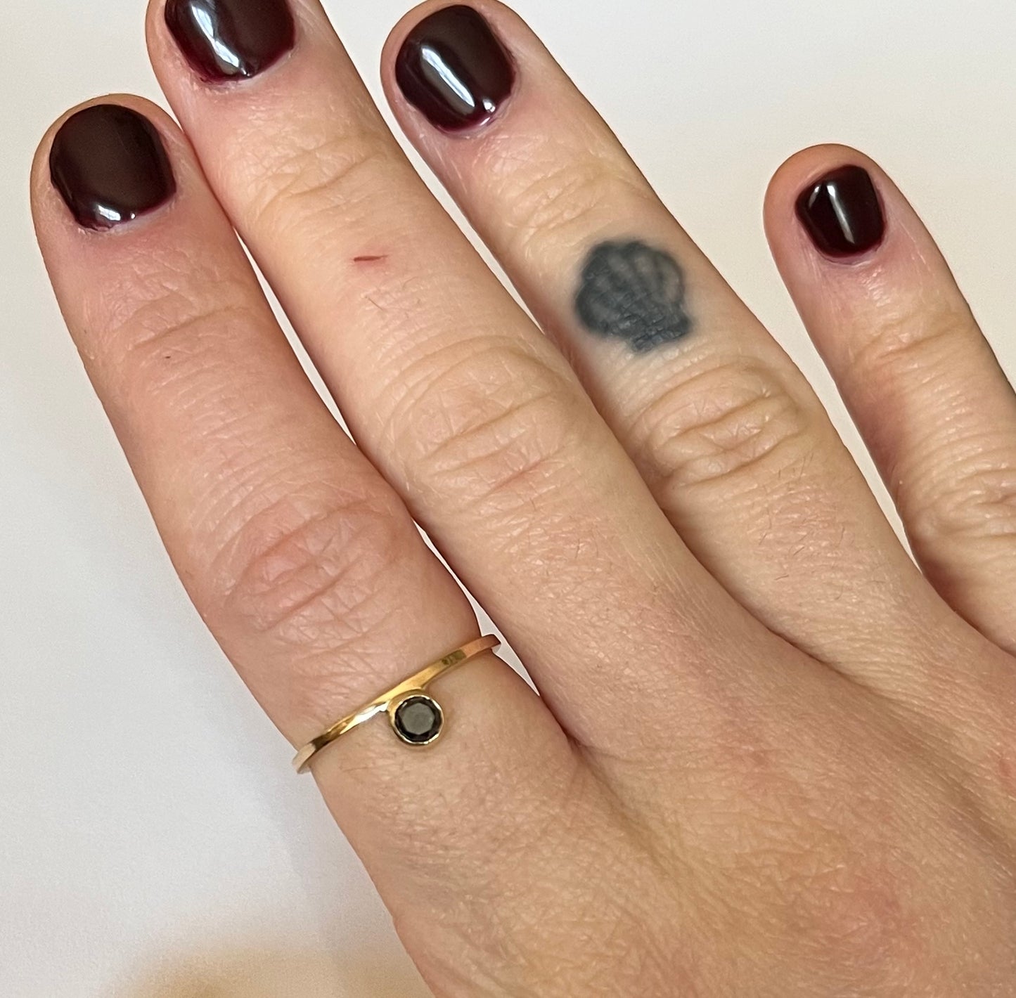 bague décalée en diamant noir