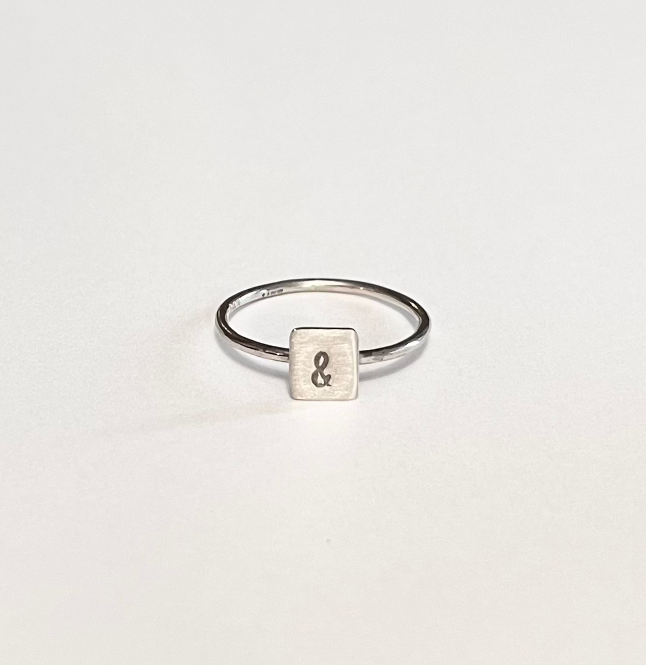 AMPERSAND RING