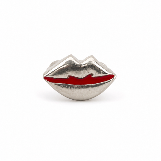 The Bisous Ring